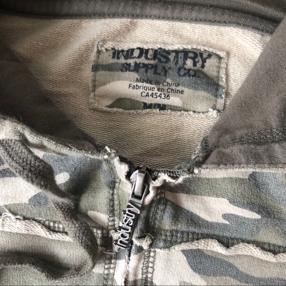 Industry Supply Co, Camo hoody, Medium - Picture 2 of 4